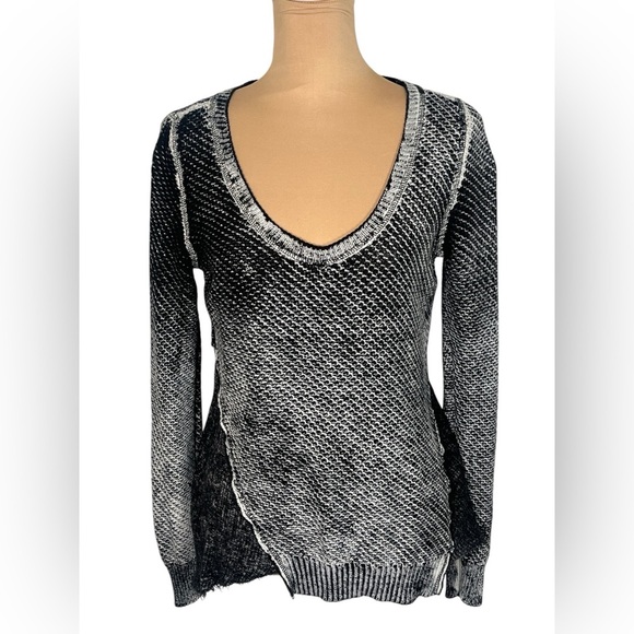 Free People Monochrome Ombre V-Neck Knit Top Medium - Picture 1 of 8